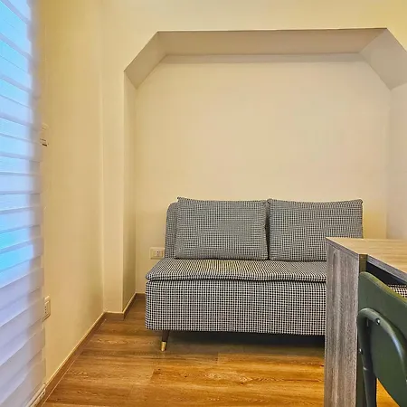 Maison Moni Apartment *